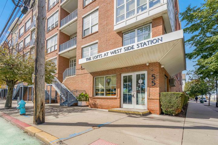 Photo of 55 Mallory Avenue 69