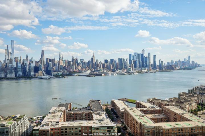 Photo of 6040 Blvd East 23g