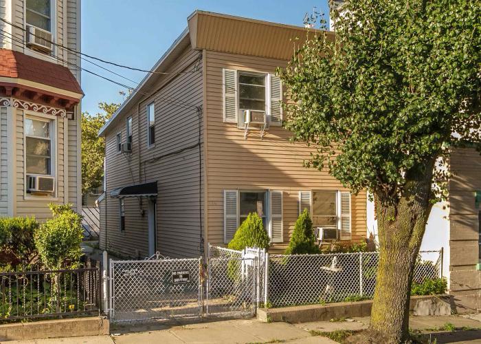 Photo of 194 Hopkins Avenue, Jersey City Heights NJ