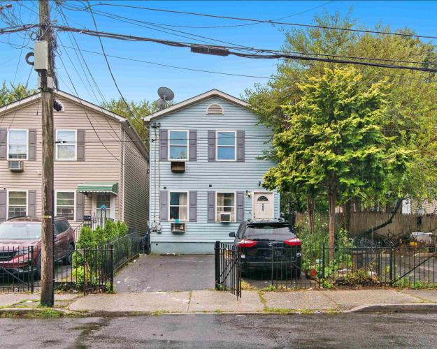 Photo of 131 Orient Avenue, Jersey City Greenville NJ