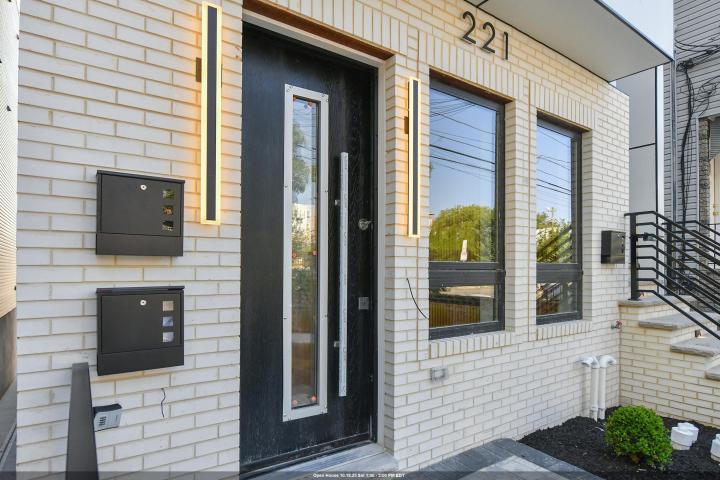 Photo of 221 Columbia Avenue, Jersey City Heights NJ