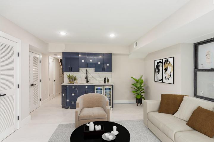 Photo of 221 Columbia Avenue