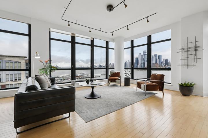 Photo of 1025 Maxwell Lane 1201