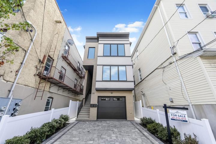 Photo of 88 West 20th Street 2, Bayonne NJ