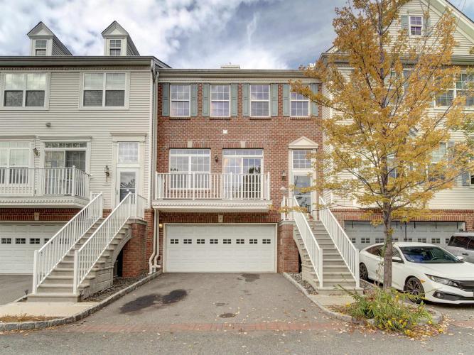 Photo of 3 Atlas Court, Jersey City Greenville NJ