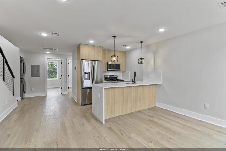 Photo of 161 New York Avenue 3, Jersey City Heights NJ