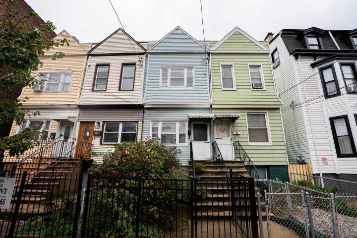 Photo of 77 Lexington Avenue, Jersey City West Bergen NJ