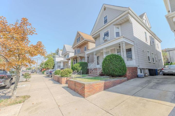 Photo of 176 Avenue B, Bayonne NJ