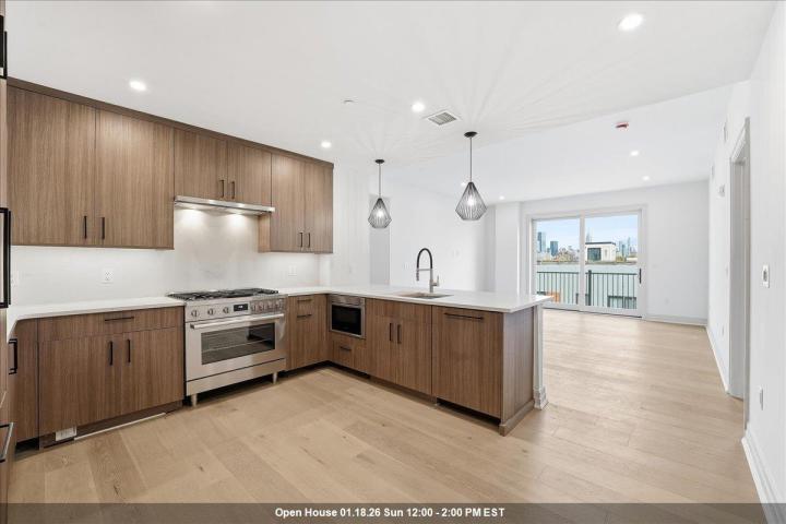 Photo of 921 Madison Street 605