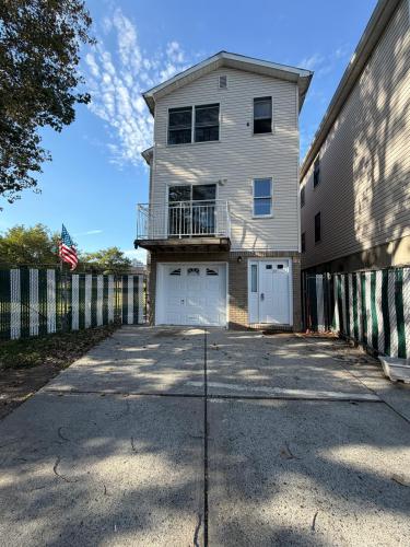 Photo of 30 Elm Ct Elm Court, Bayonne NJ