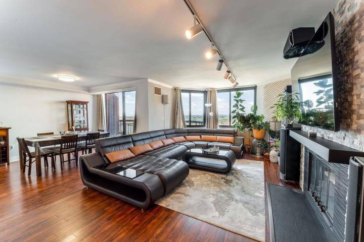 Photo of 2110 Harmon Cove Tower