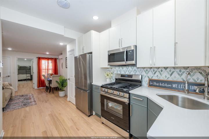 Photo of 38 Zabriskie Street 3r, Jersey City Heights NJ