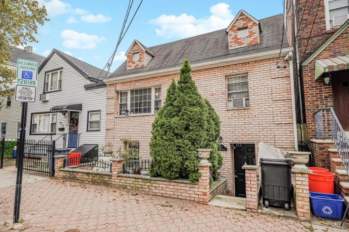 Photo of 413 4th Street, Union City NJ