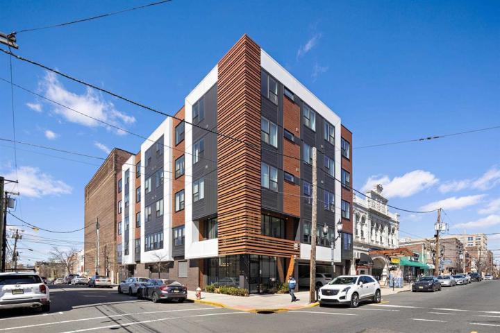 Photo of 6401 Park Avenue 401