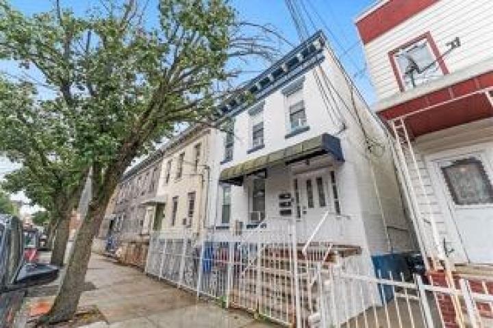 Photo of 6016 Monroe Pl, West New York NJ