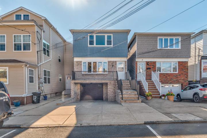 Photo of 16 George Street, Bayonne NJ