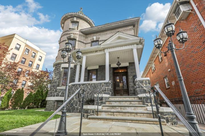 Photo of 7722 Broadway, North Bergen NJ