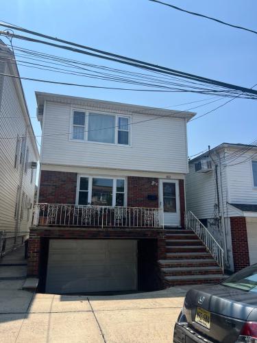 Photo of 102 West 48th Street, Bayonne NJ