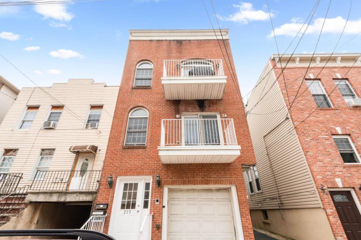 Photo of 215 South Street