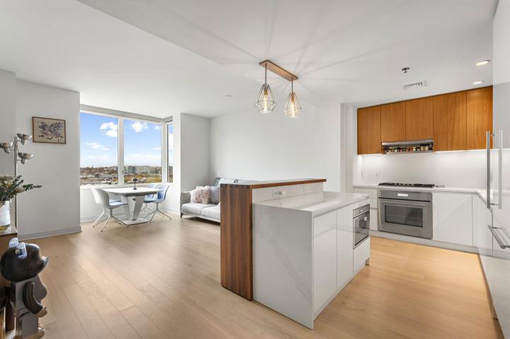 Photo of 1000 Maxwell Lane 11i