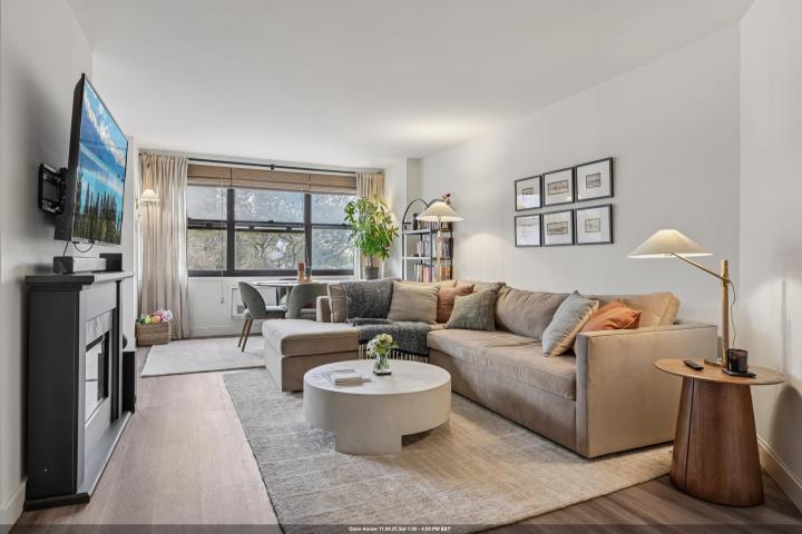 Photo of 7000 Blvd East 21h, West New York NJ