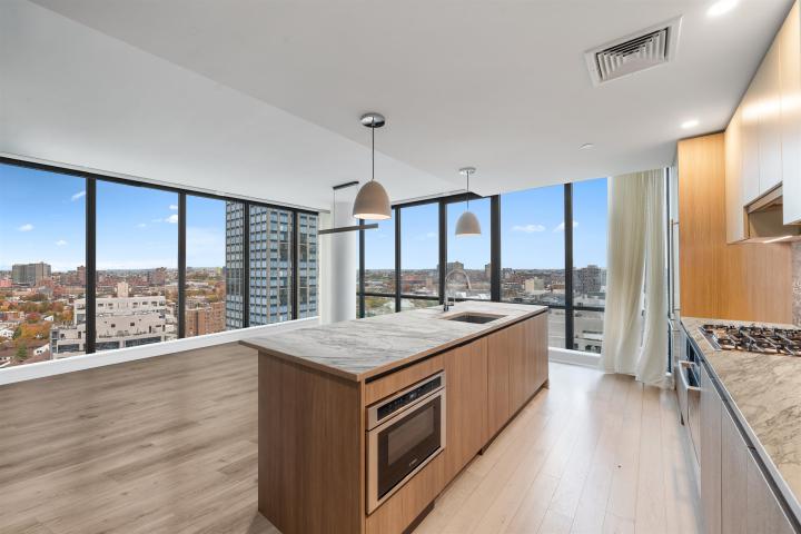 Photo of 155 Bay Street 2008