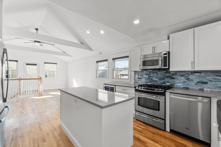 Photo of 158 Wayne Street 423a