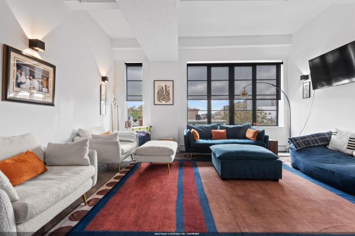 Photo of 142 Charles Street 3c