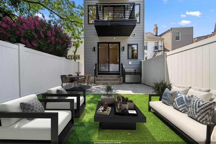 Photo of 28 Beacon Avenue 1