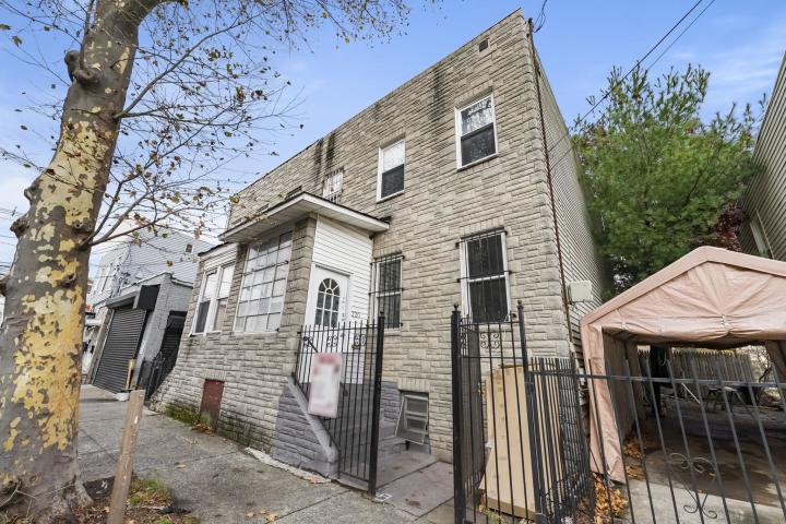 Photo of 220 Armstrong Avenue