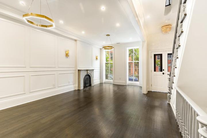 Photo of 206 8th Street