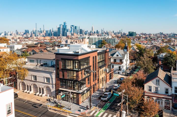 Photo of 10 South Street 402