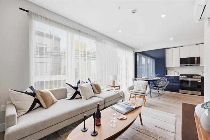 Photo of 134 New York Avenue 4