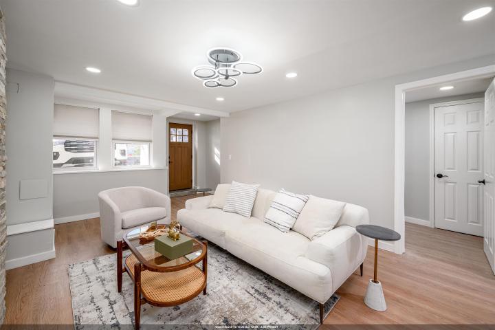 Photo of 70 Bowers Street 1