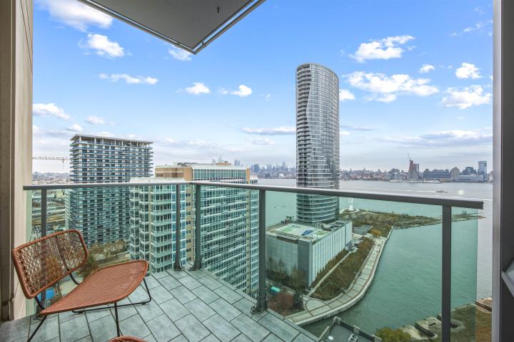 Photo of 1 Shore Lane 2207
