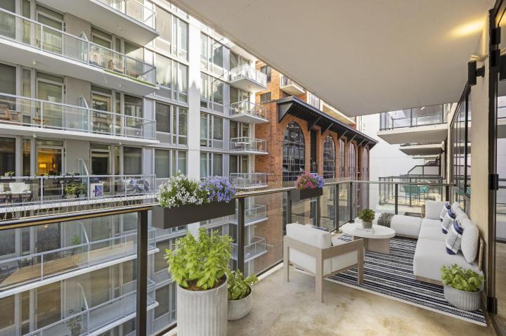 Photo of 160 1st Street 810