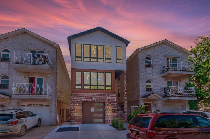 Photo of 85 Myrtle Avenue