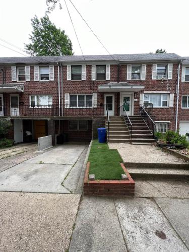 Photo of 50 College Street