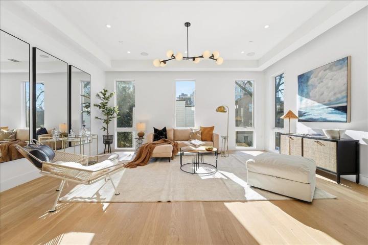 Photo of 105 Laidlaw Avenue 3