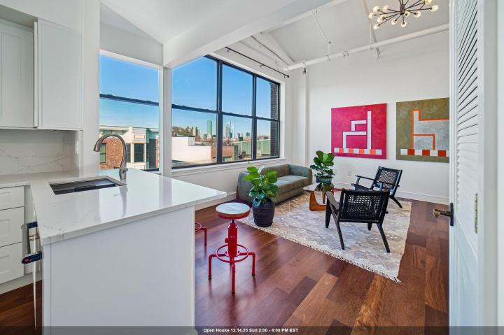 Photo of 300 Communipaw Avenue 310