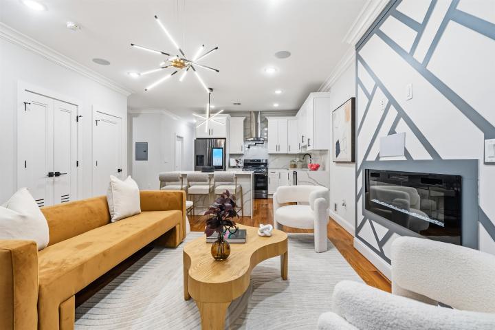 Photo of 865 Summit Avenue 1