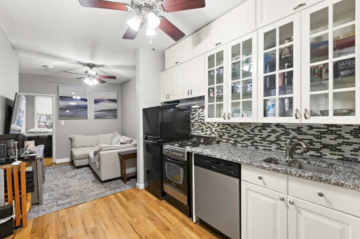 Photo of 410 Adams Street 2l, Hoboken NJ