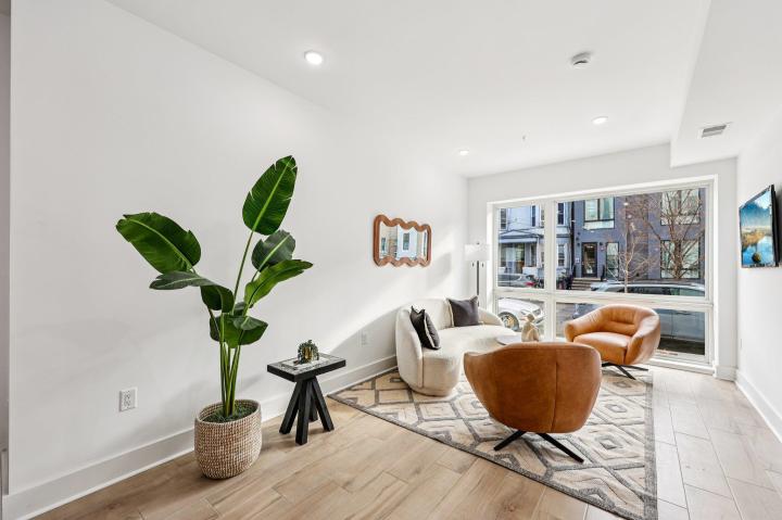 Photo of 1003 Summit Avenue 1