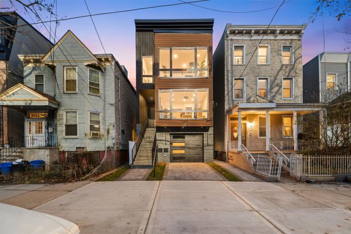 Photo of 58 Gardner Avenue 2