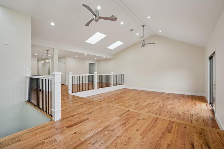 Photo of 927 Pavonia Avenue