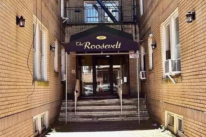 Photo of 201 45th Street E4