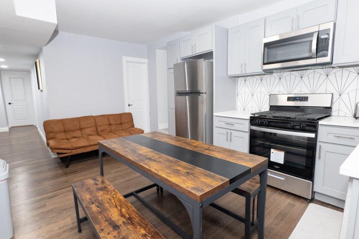 Photo of 172 Beacon Avenue