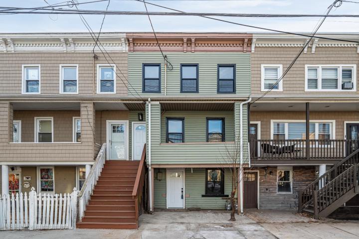 Photo of 22 West 10th Street, Bayonne NJ