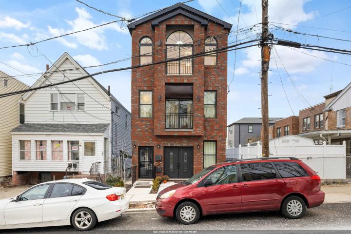 Photo of 156 Leonard Street 2, Jersey City Heights NJ