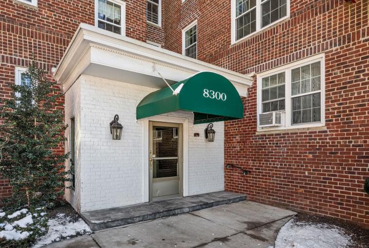 Photo of 8300 Blvd East 4d